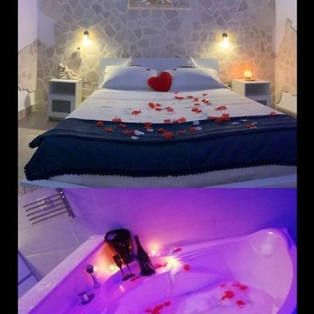 V&M Suite Con Jacuzzi Ostuni Eksteriør billede