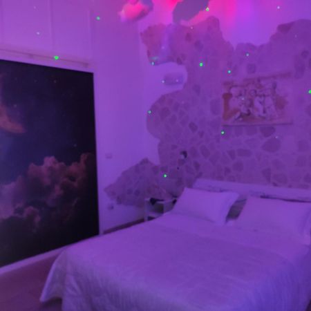 V&M Suite Con Jacuzzi Ostuni Værelse billede