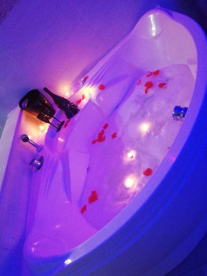 V&M Suite Con Jacuzzi Ostuni Eksteriør billede