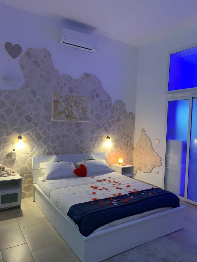 V&M Suite Con Jacuzzi Ostuni Eksteriør billede