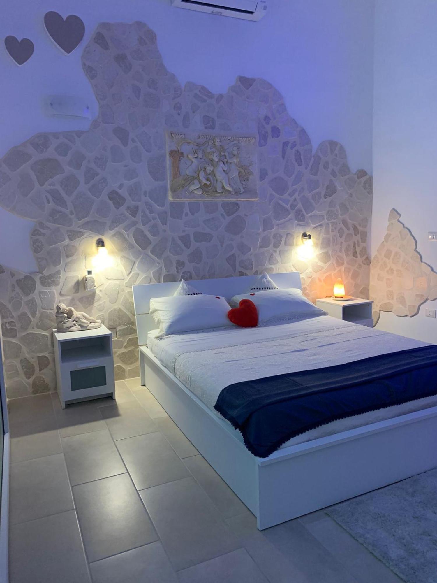V&M Suite Con Jacuzzi Ostuni Eksteriør billede